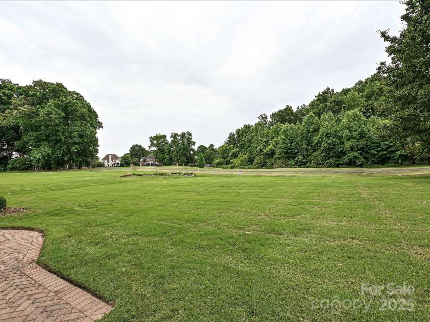 6144 Abergele Lane, Matthews, NC 28104.  MLS# CAR4241009, YatesRealty ID 12831. 