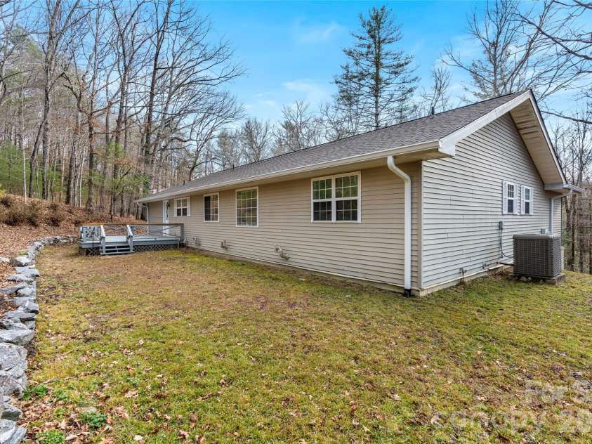 177 Country Road, Brevard, NC 28712.  MLS# CAR4331817, YatesRealty ID 12832. 
