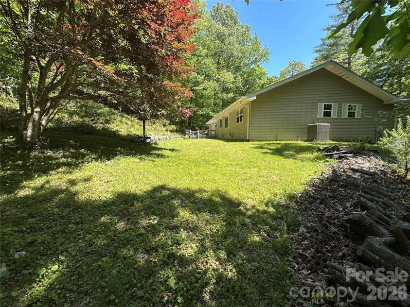 177 Country Road, Brevard, NC 28712.  MLS# CAR4331817, YatesRealty ID 12832. 