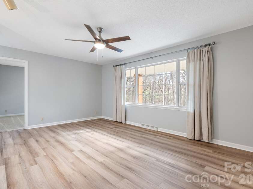 177 Country Road, Brevard, NC 28712.  MLS# CAR4331817, YatesRealty ID 12832. Dining area