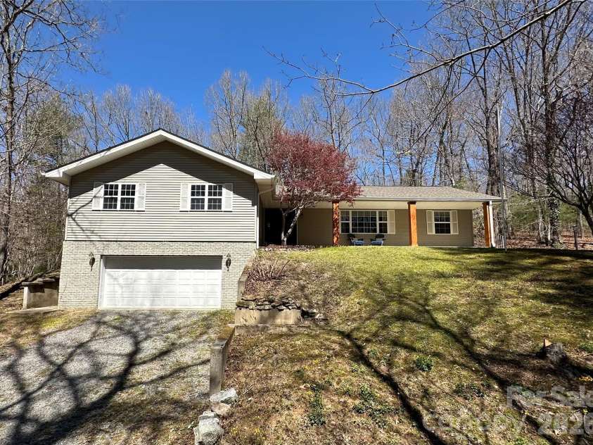 177 Country Road, Brevard, NC 28712.  MLS# CAR4331817, YatesRealty ID 12832. Take Me Home!