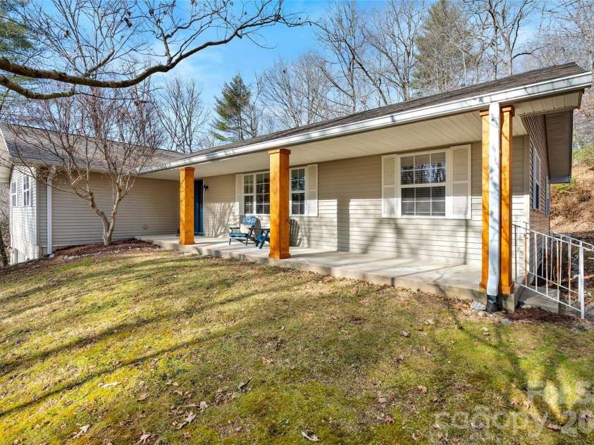 177 Country Road, Brevard, NC 28712.  MLS# CAR4331817, YatesRealty ID 12832. Updated main level living