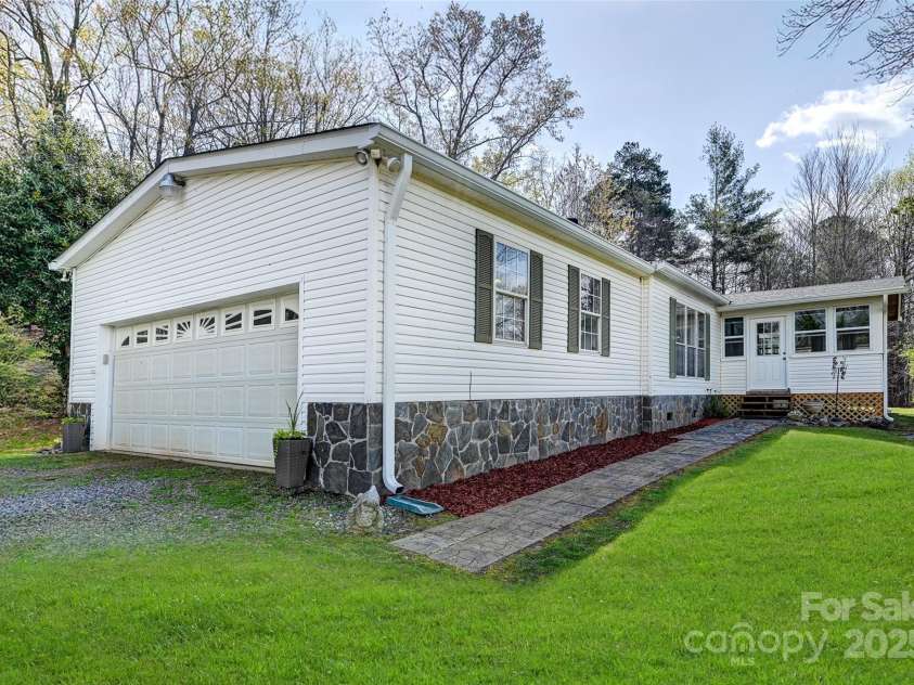 89 Mount Airy Road, Marshall, NC 28753.  MLS# CAR4248470, YatesRealty ID 12832. 