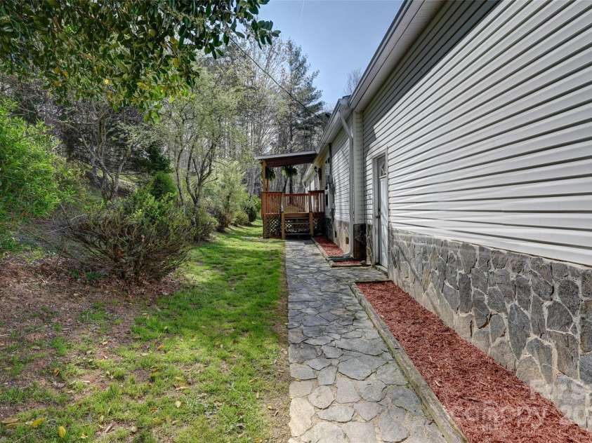 89 Mount Airy Road, Marshall, NC 28753.  MLS# CAR4248470, YatesRealty ID 12832. 