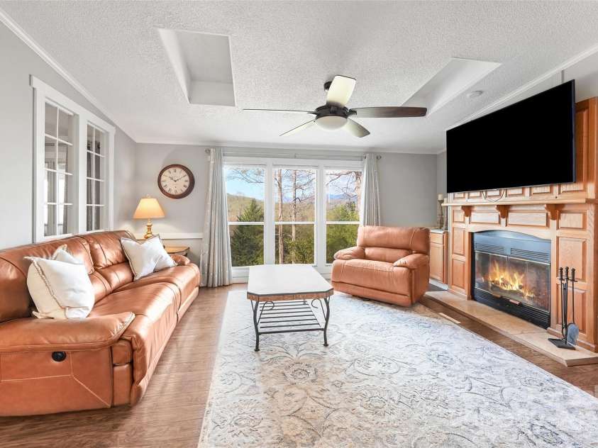 89 Mount Airy Road, Marshall, NC 28753.  MLS# CAR4248470, YatesRealty ID 12832. 