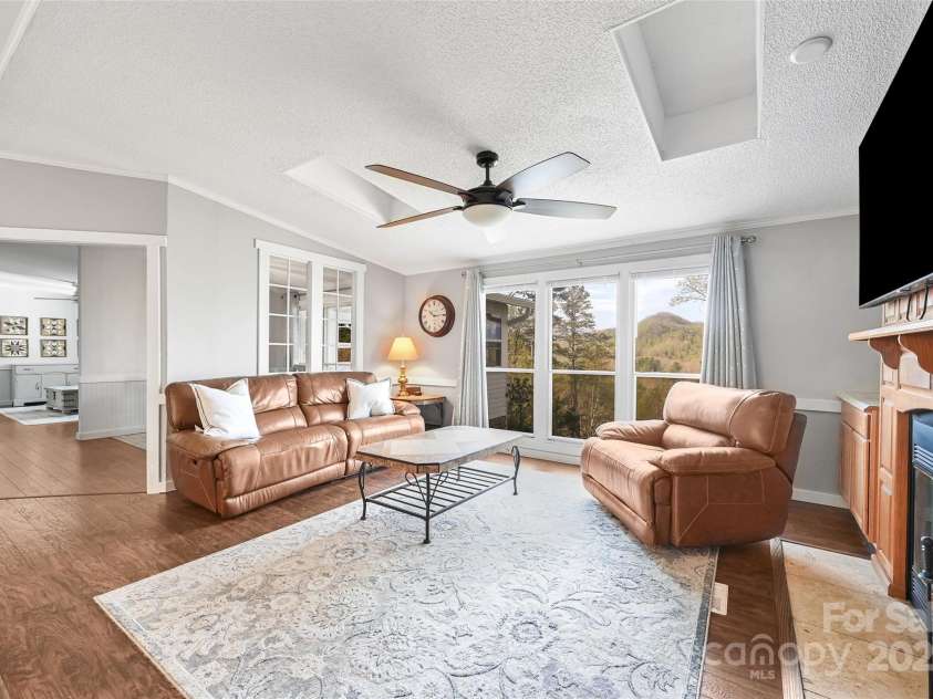 89 Mount Airy Road, Marshall, NC 28753.  MLS# CAR4248470, YatesRealty ID 12832. 