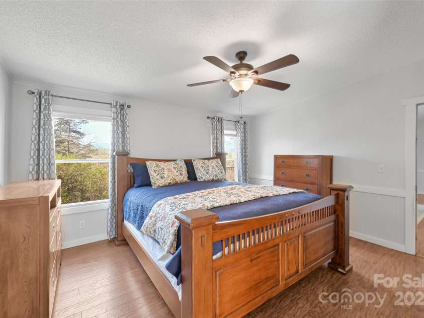 89 Mount Airy Road, Marshall, NC 28753.  MLS# CAR4248470, YatesRealty ID 12832. 