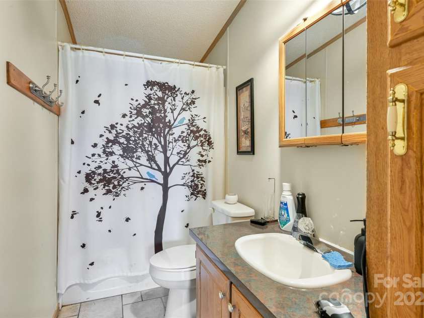 89 Mount Airy Road, Marshall, NC 28753.  MLS# CAR4248470, YatesRealty ID 12832. 