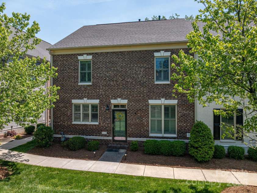 413 Nobles Way, Belmont, NC 28012.  MLS# CAR4249214, YatesRealty ID 12834. 