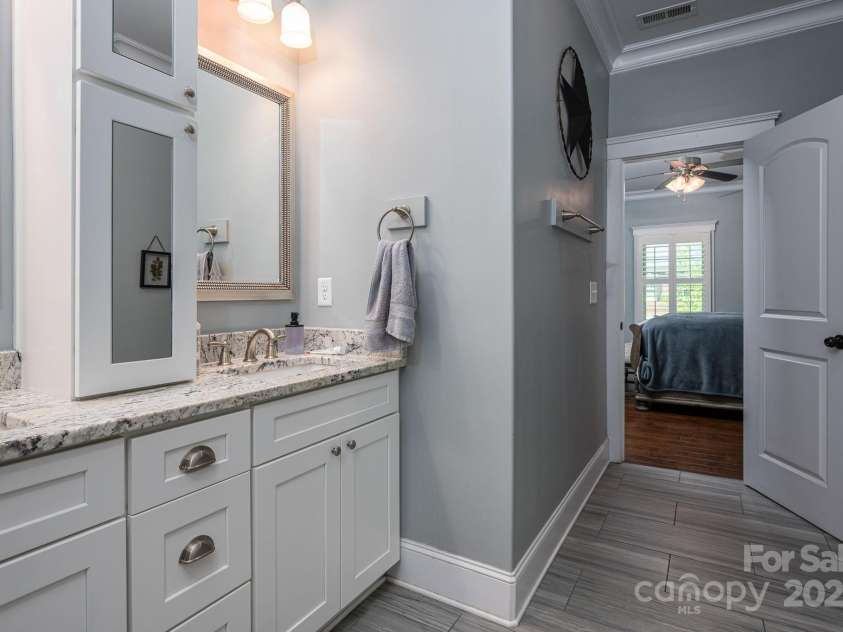 413 Nobles Way, Belmont, NC 28012.  MLS# CAR4249214, YatesRealty ID 12834. 