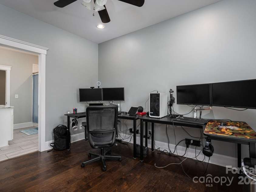 413 Nobles Way, Belmont, NC 28012.  MLS# CAR4249214, YatesRealty ID 12834. 