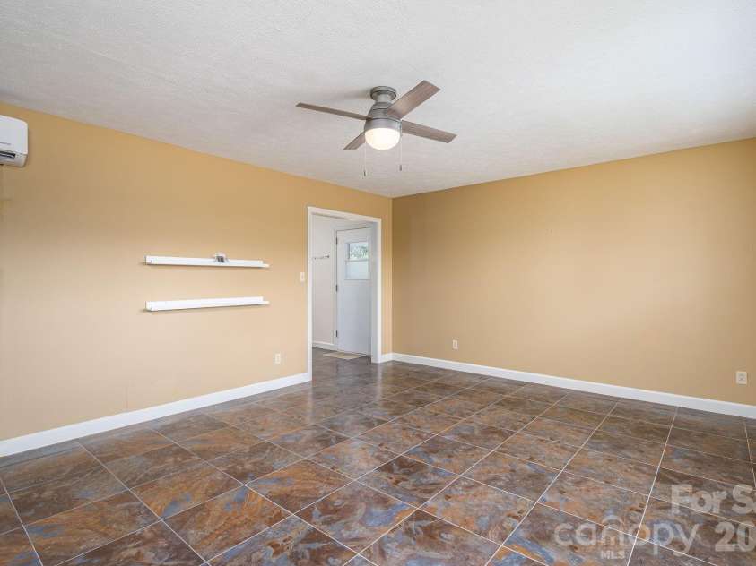 202 Clark Street, Morganton, NC 28655.  MLS# CAR4361129, YatesRealty ID 12835. Den