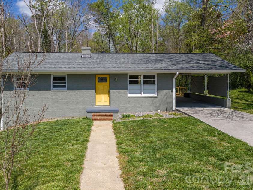202 Clark Street, Morganton, NC 28655.  MLS# CAR4361129, YatesRealty ID 12835. Front View