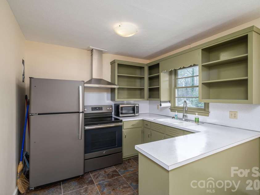 202 Clark Street, Morganton, NC 28655.  MLS# CAR4361129, YatesRealty ID 12835. Kitchen