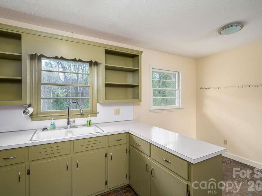 202 Clark Street, Morganton, NC 28655.  MLS# CAR4361129, YatesRealty ID 12835. Kitchen