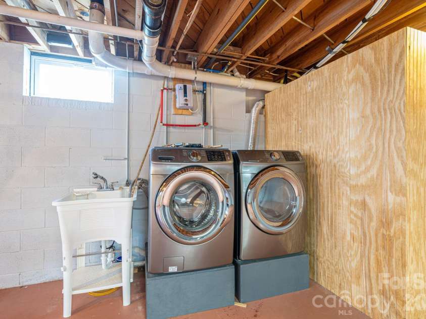 202 Clark Street, Morganton, NC 28655.  MLS# CAR4361129, YatesRealty ID 12835. Laundry Included Washer and Dryer