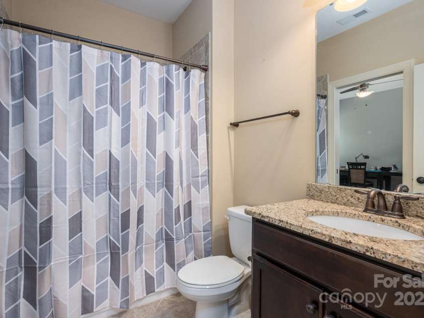 6352 Willow Farm Drive, Denver, NC 28037.  MLS# CAR4244806, YatesRealty ID 12836. Bathroom off bonus room