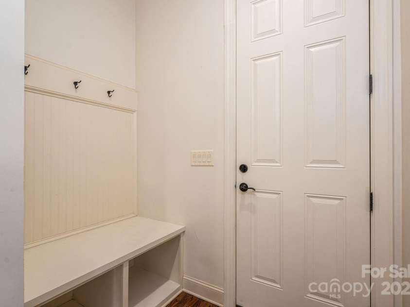 6352 Willow Farm Drive, Denver, NC 28037.  MLS# CAR4244806, YatesRealty ID 12836. Drop-zone at garage door entrance