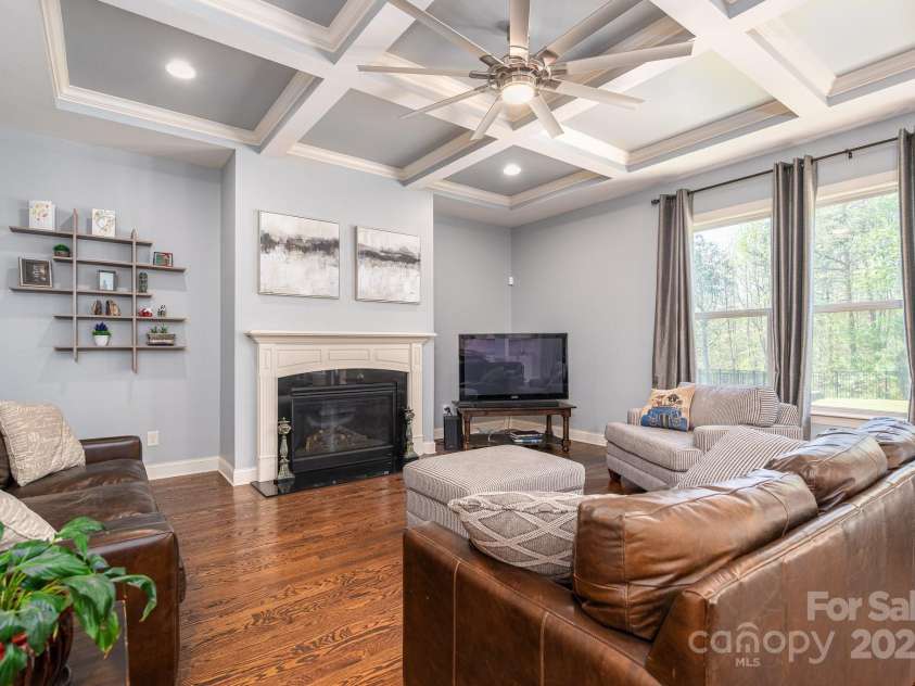 6352 Willow Farm Drive, Denver, NC 28037.  MLS# CAR4244806, YatesRealty ID 12836. Fireplace in family room