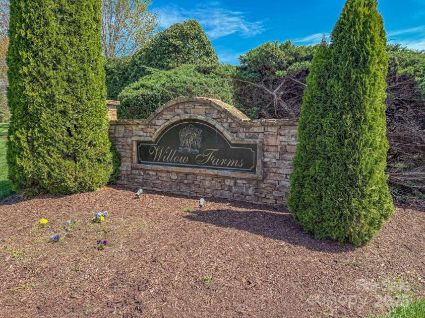 6352 Willow Farm Drive, Denver, NC 28037.  MLS# CAR4244806, YatesRealty ID 12836. Subdivision entrance