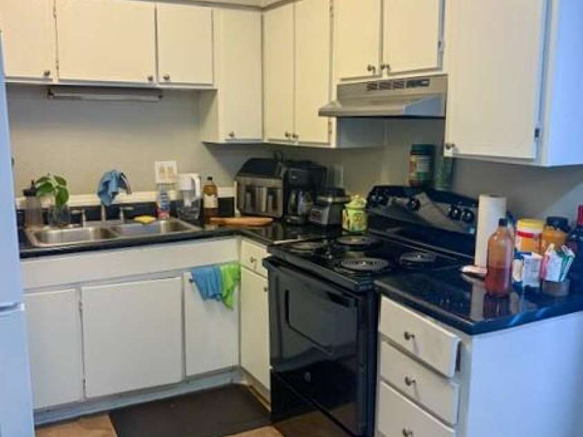 1903 Beechtree Court, Charlotte, NC 28210.  MLS# CAR4347557, YatesRealty ID 12837. 1903-24 Beechtree