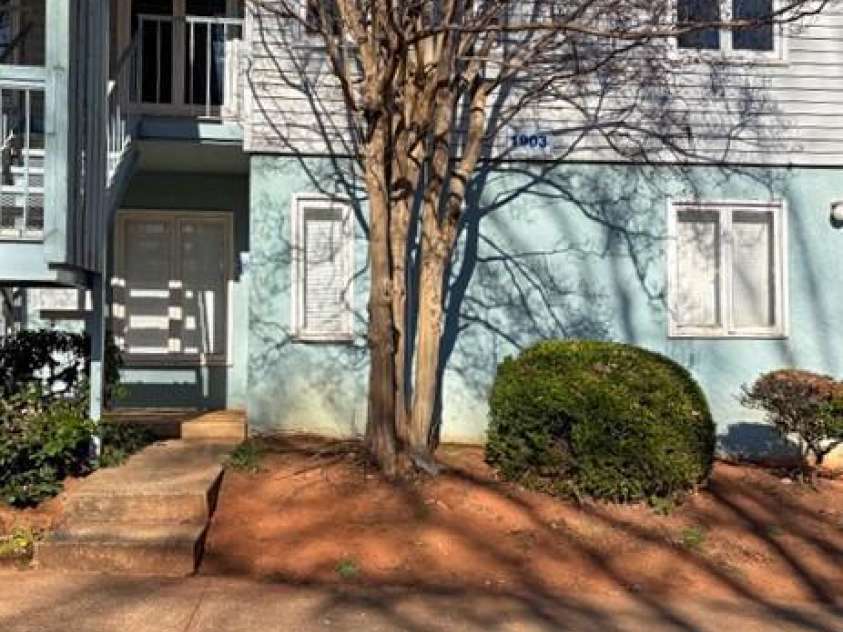1903 Beechtree Court, Charlotte, NC 28210.  MLS# CAR4347557, YatesRealty ID 12837. 1903-28 Beechtree