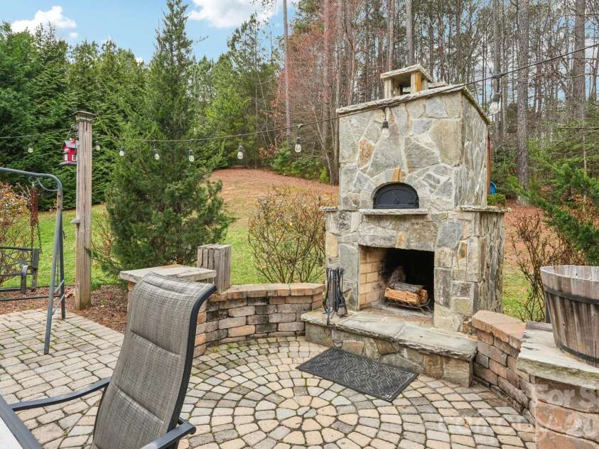 4013 Spindrift Cove, Denver, NC 28037.  MLS# CAR4350833, YatesRealty ID 12838. 