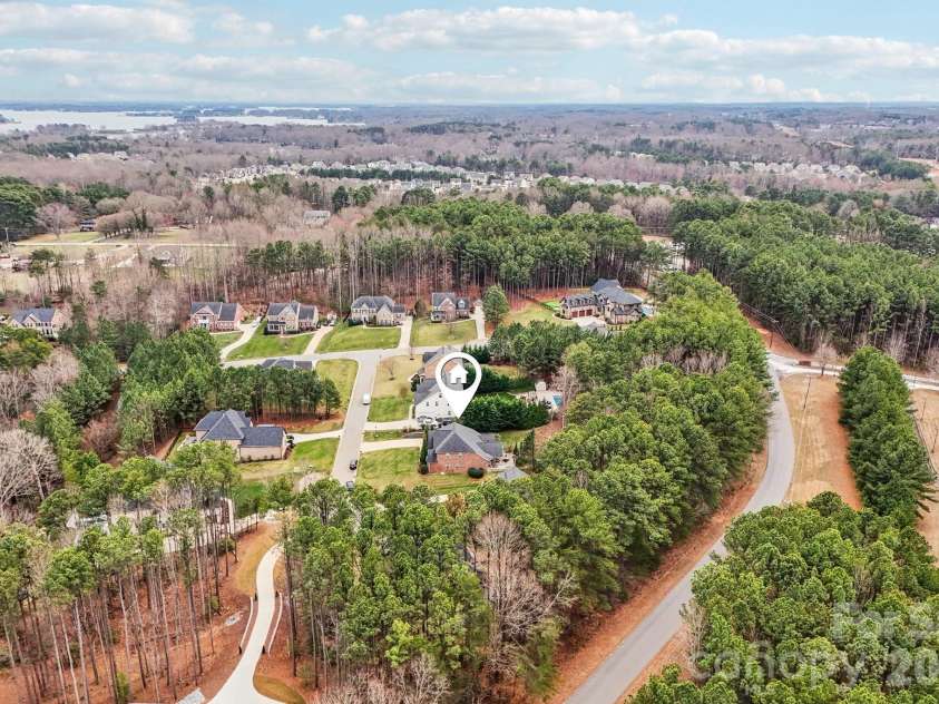 4013 Spindrift Cove, Denver, NC 28037.  MLS# CAR4350833, YatesRealty ID 12838. 