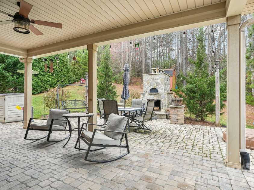 4013 Spindrift Cove, Denver, NC 28037.  MLS# CAR4350833, YatesRealty ID 12838. 