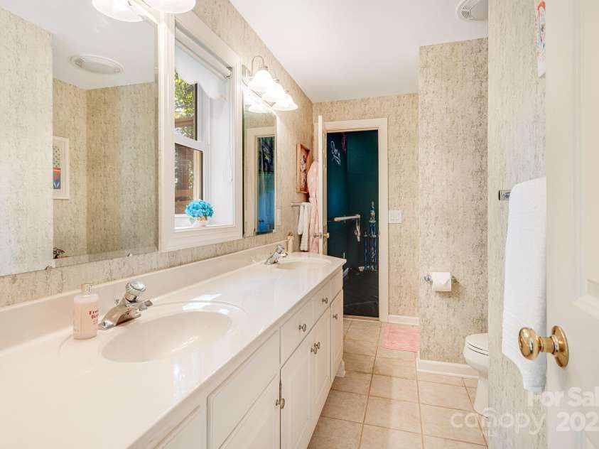 91 Island View Court, Mill Spring, NC 28756.  MLS# CAR4183479, YatesRealty ID 12838. Ensuite bath 3