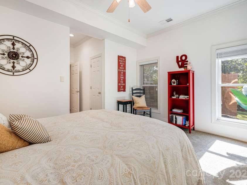 91 Island View Court, Mill Spring, NC 28756.  MLS# CAR4183479, YatesRealty ID 12838. Lower level ensuite 4