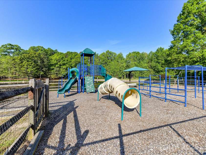 5043 Hickory Lake Lane, Matthews, NC 28105.  MLS# CAR4243807, YatesRealty ID 12839. Playground