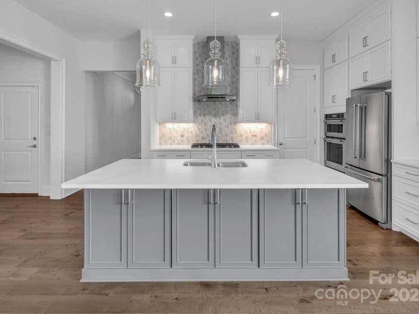 14008 Little Spring Court, Charlotte, NC 28278.  MLS# CAR4292968, YatesRealty ID 1284. 