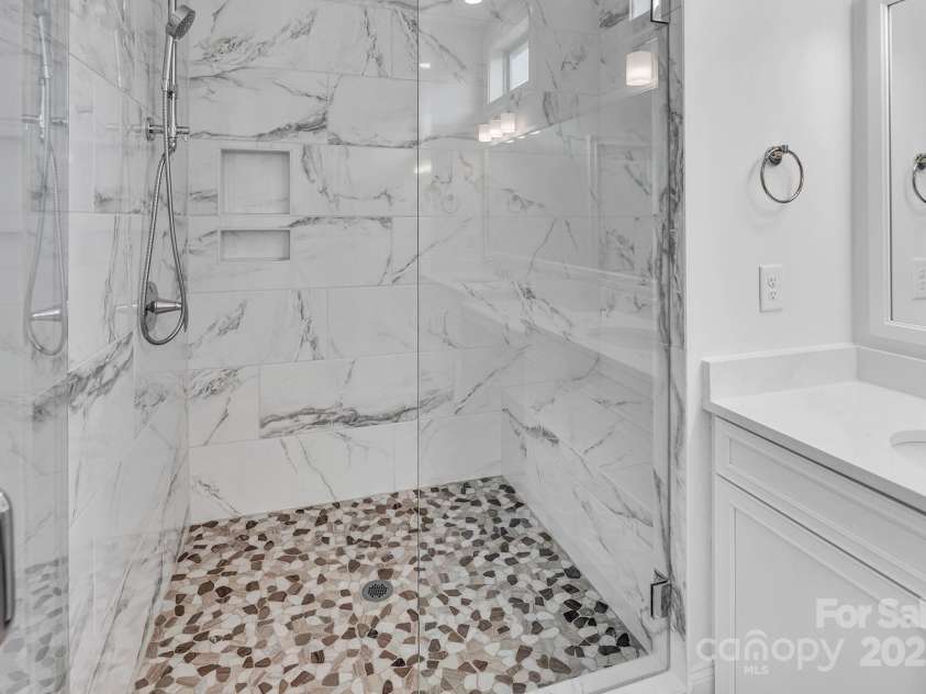 14008 Little Spring Court, Charlotte, NC 28278.  MLS# CAR4292968, YatesRealty ID 1284. 