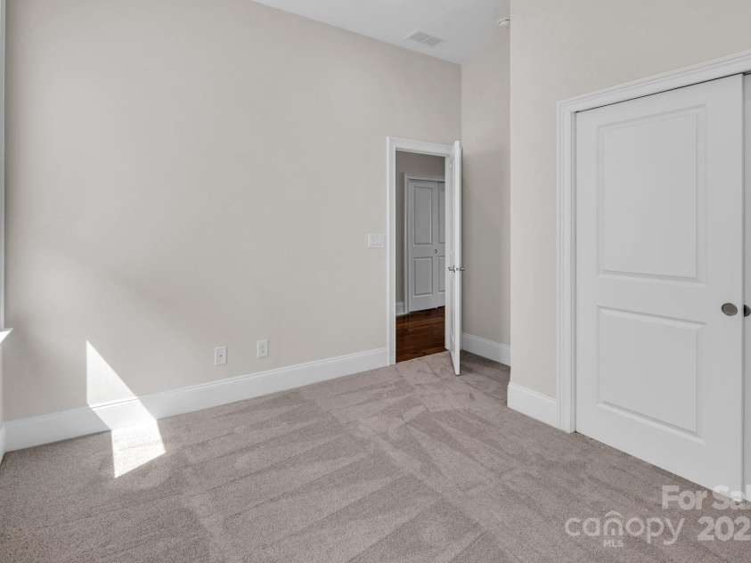 14008 Little Spring Court, Charlotte, NC 28278.  MLS# CAR4292968, YatesRealty ID 1284. 