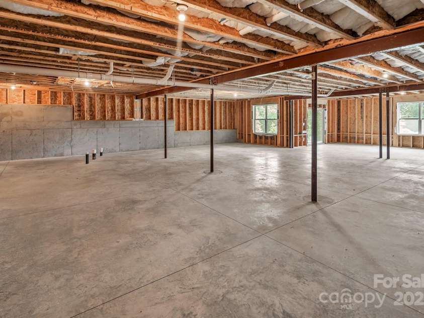 14008 Little Spring Court, Charlotte, NC 28278.  MLS# CAR4292968, YatesRealty ID 1284. 