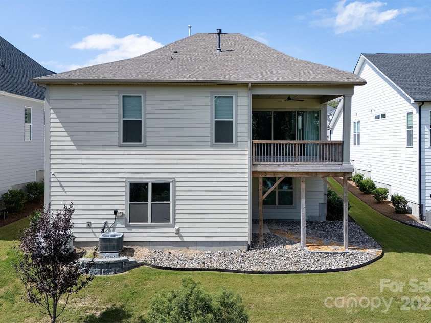 14008 Little Spring Court, Charlotte, NC 28278.  MLS# CAR4292968, YatesRealty ID 1284. 