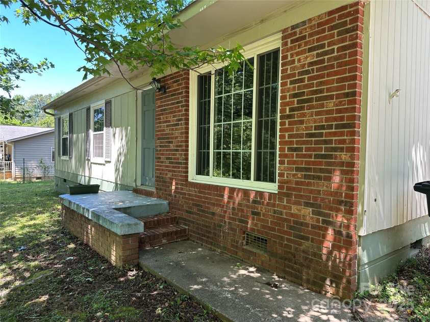 488 John Swofford Road, Nebo, NC 28761.  MLS# CAR4262636, YatesRealty ID 1284. Front Door View