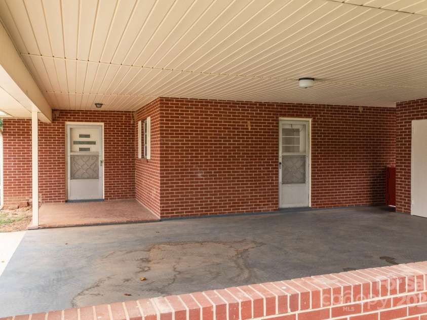 3430 Stokes Ferry Road, Salisbury, NC 28146.  MLS# CAR4249785, YatesRealty ID 12841. 