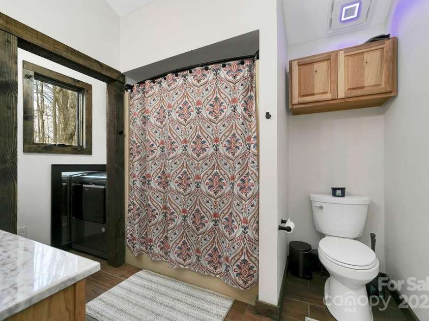 159 Willow Lane, Rosman, NC 28772.  MLS# CAR4247318, YatesRealty ID 12843. Full Bath