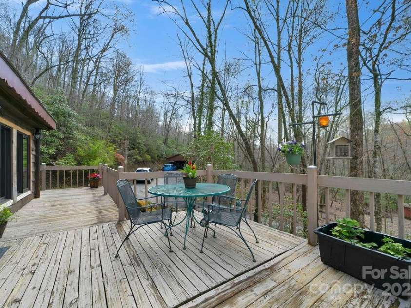 159 Willow Lane, Rosman, NC 28772.  MLS# CAR4247318, YatesRealty ID 12843. Large Deck