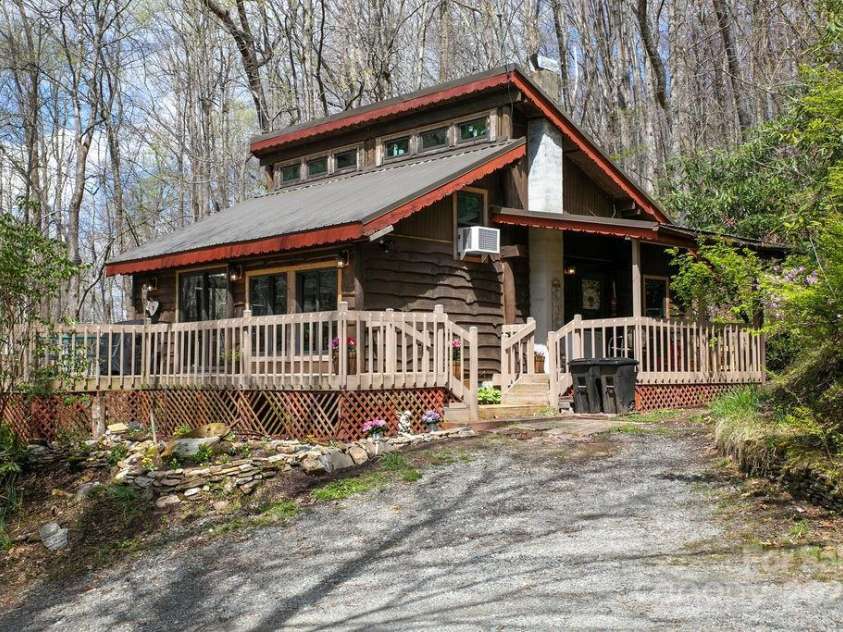 159 Willow Lane, Rosman, NC 28772.  MLS# CAR4247318, YatesRealty ID 12843. Parking Area
