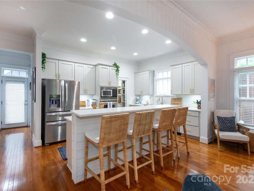 4516 Night Heron Lane, Charlotte, NC 28211.  MLS# CAR4257619, YatesRealty ID 12844. 