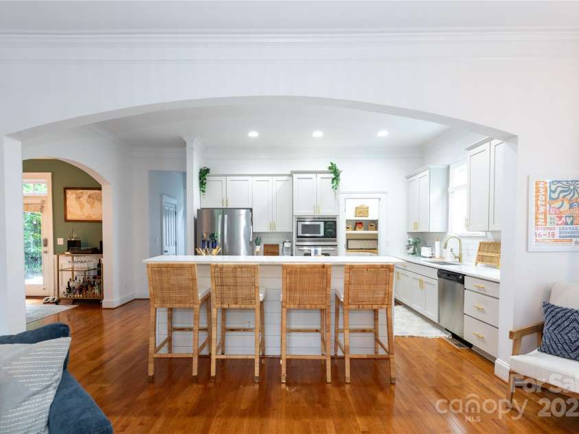 4516 Night Heron Lane, Charlotte, NC 28211.  MLS# CAR4257619, YatesRealty ID 12844. 