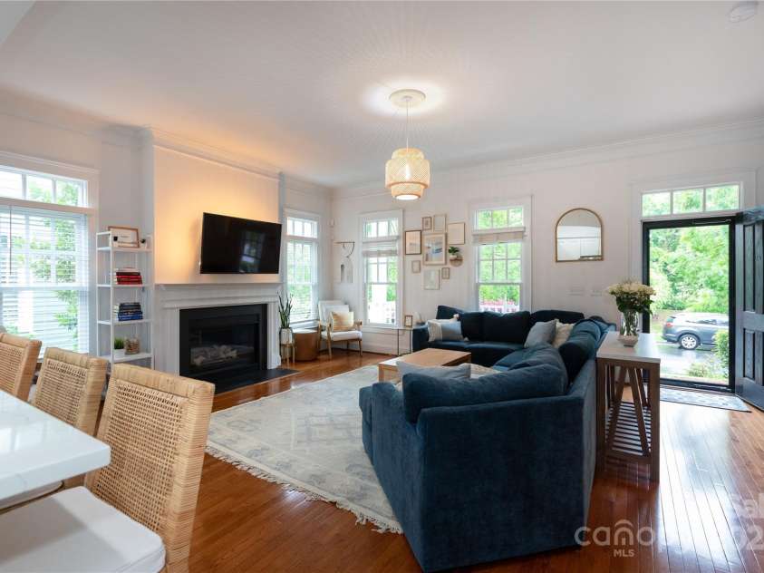 4516 Night Heron Lane, Charlotte, NC 28211.  MLS# CAR4257619, YatesRealty ID 12844. 