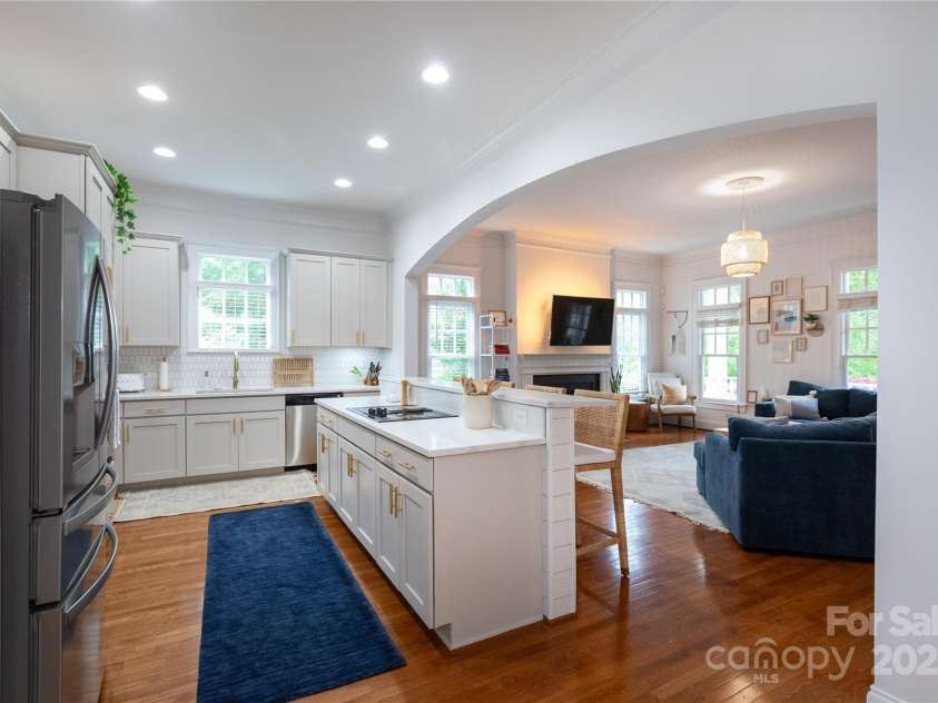 4516 Night Heron Lane, Charlotte, NC 28211.  MLS# CAR4257619, YatesRealty ID 12844. 