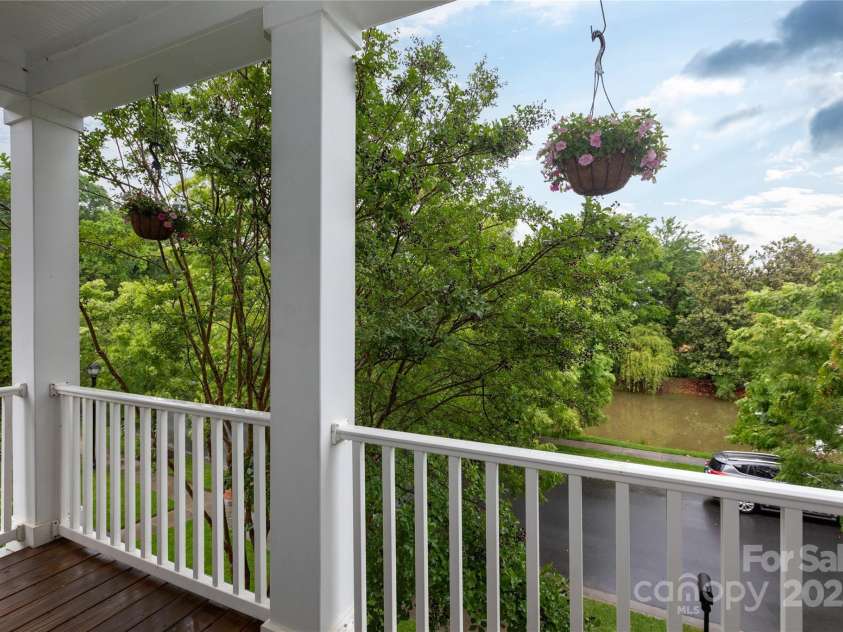 4516 Night Heron Lane, Charlotte, NC 28211.  MLS# CAR4257619, YatesRealty ID 12844. 
