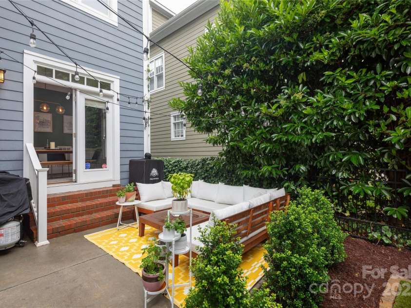 4516 Night Heron Lane, Charlotte, NC 28211.  MLS# CAR4257619, YatesRealty ID 12844. 