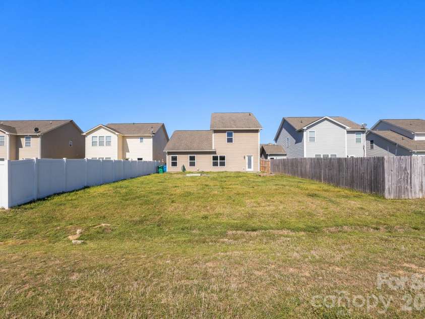 12863 Mustang Drive, Midland, NC 28107.  MLS# CAR4368814, YatesRealty ID 12845. 