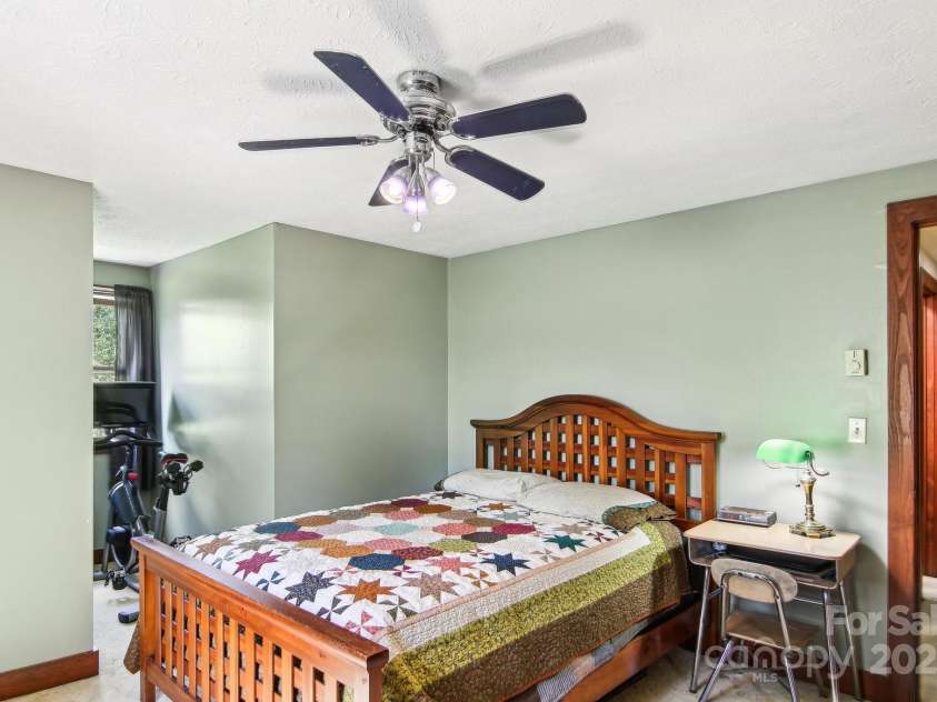 164 Farley Street, Waynesville, NC 28786.  MLS# CAR4256410, YatesRealty ID 12845. 